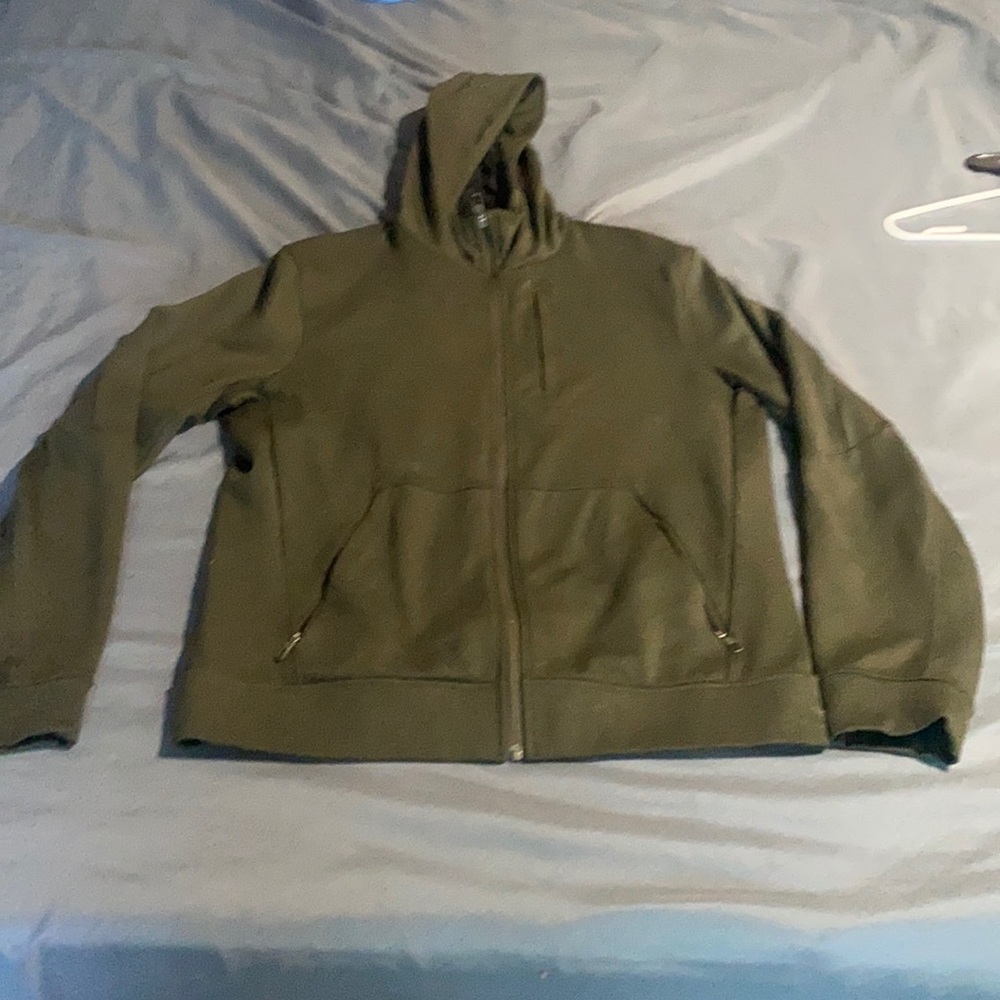 Lululemon sweatshirt